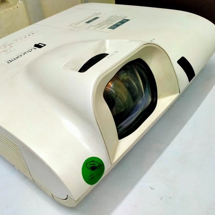 educomp ESL-LCD012STprojector